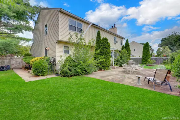 1453 7th ST, West Babylon, NY 11704
