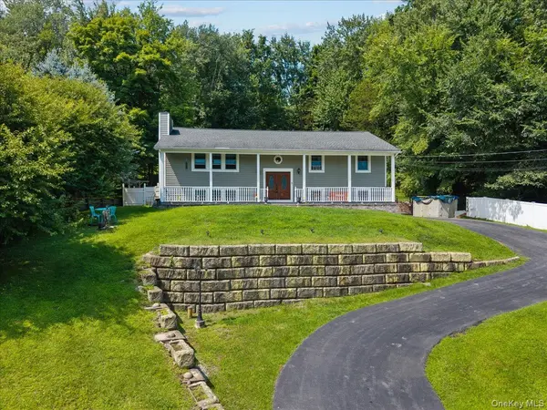 131 Lake RD, Salisbury Mills, NY 12577