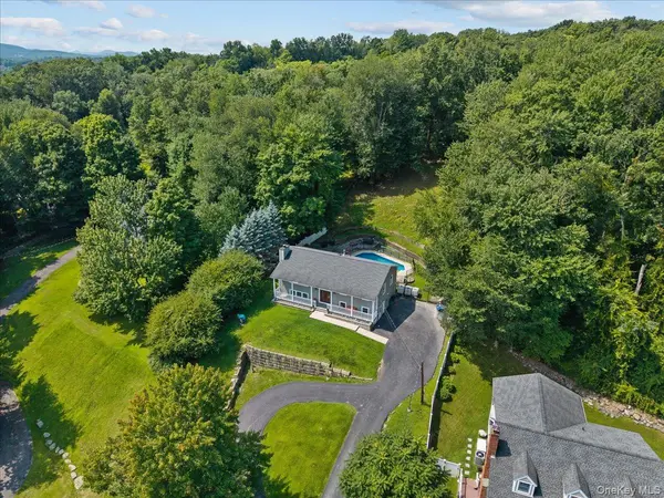 131 Lake RD, Salisbury Mills, NY 12577