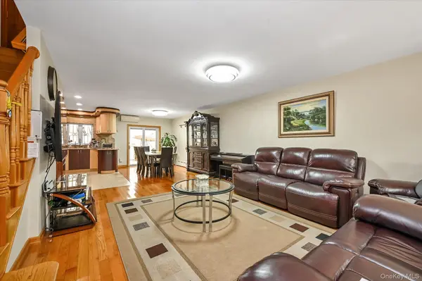 14703 77th RD, Flushing, NY 11367