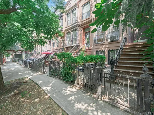809A Greene Avenue #HSE, Brooklyn, NY 11221