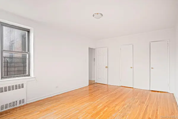 143-50 Hoover AVE #611, Briarwood, NY 11435