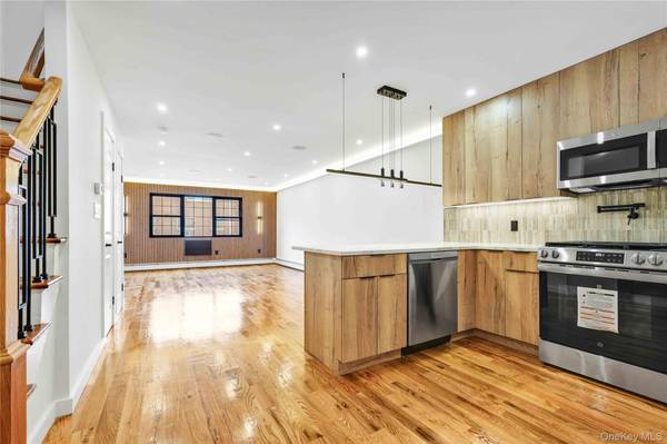 989 Schenck AVE, Brooklyn, NY 11207