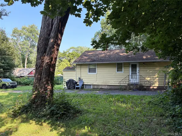 24 Maple ST, Greenwood Lake, NY 10925