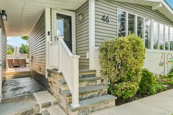 46 Beecher AVE, East Islip, NY 11730