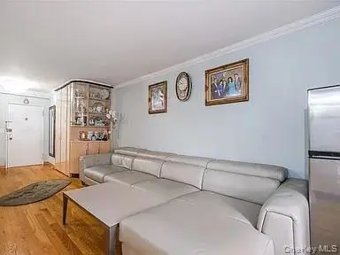 98-05 63rd RD #5E, Rego Park, NY 11374