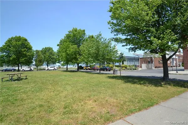 318 Harbor Cove #318, Piermont, NY 10968