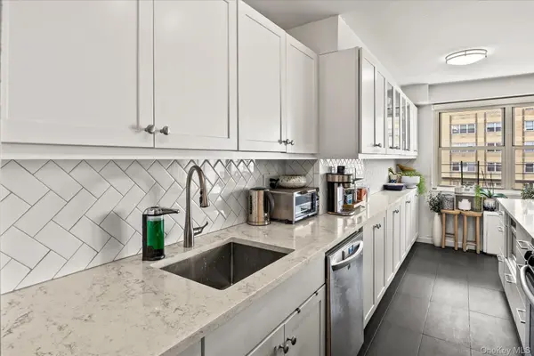 102-30 66th RD #25F, Forest Hills, NY 11375