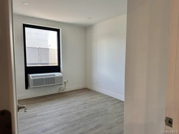 362 W MERRICK RD #105, Valley Stream, NY 11580