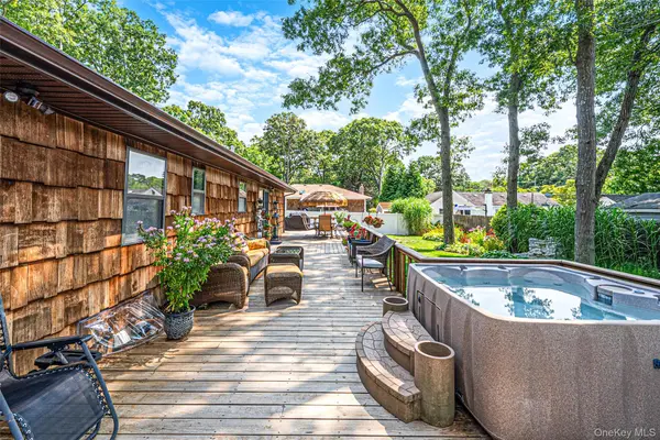 32 Rutland RD, Mastic, NY 11950