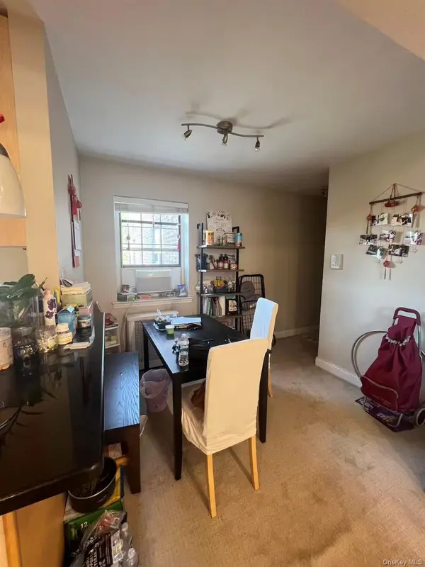 78-11 Main ST #3F, Kew Gardens, NY 11367