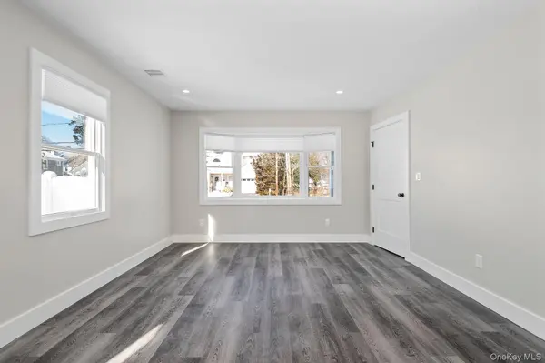 25 Lorraine #1, Northport, NY 11768