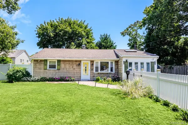 1023 Udall RD, Bay Shore, NY 11706