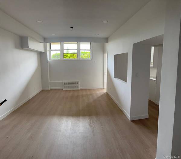 125 Beach 124th ST #1B, Rockaway Park, NY 11694
