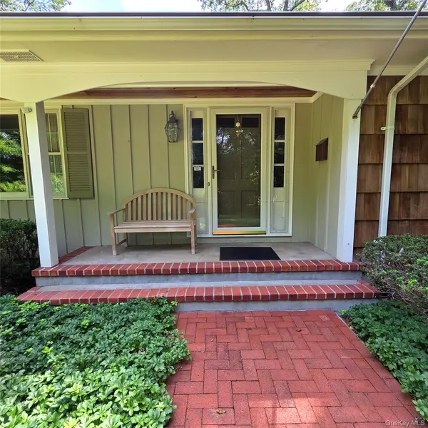 9 Cliff RD, Port Jefferson Village, NY 11777