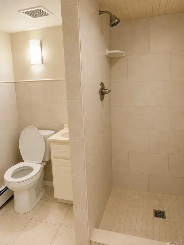 834 E 229th ST, Bronx, NY 10466