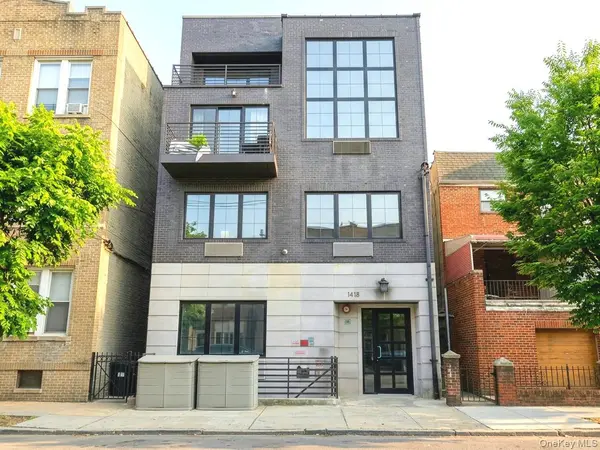 14-18 31st ST, Astoria, NY 11106