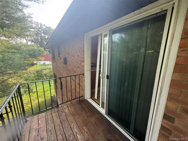 508 Parr Meadow DR #5H, Newburgh, NY 12550