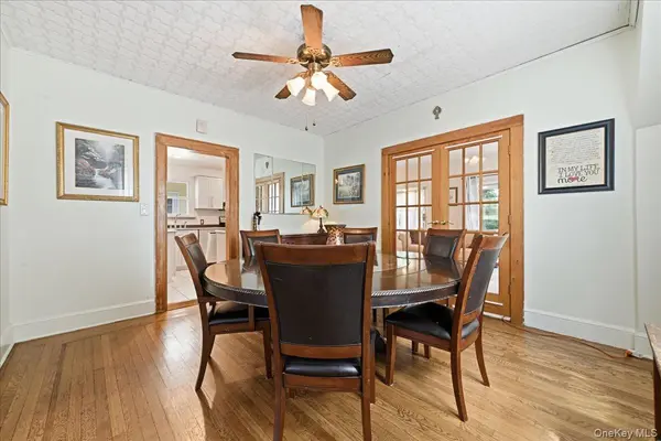 53 Larch AVE, Floral Park, NY 11001