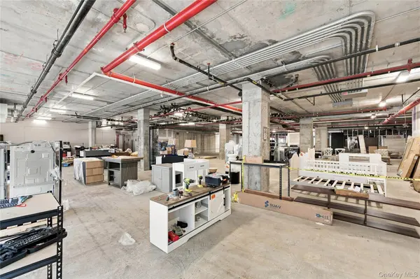 37-14 34th ST #1st FL, Long Island City, NY 11101