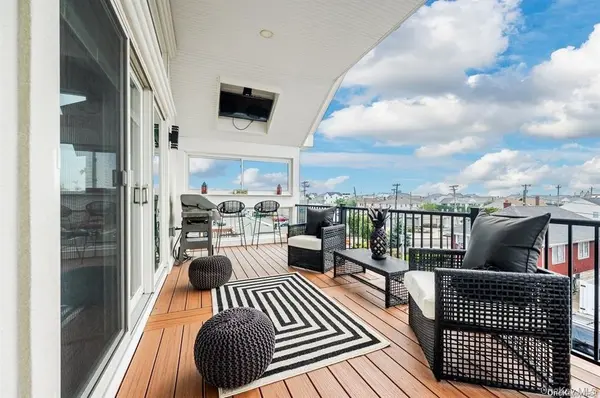 62 Ohio AVE, Long Beach, NY 11561