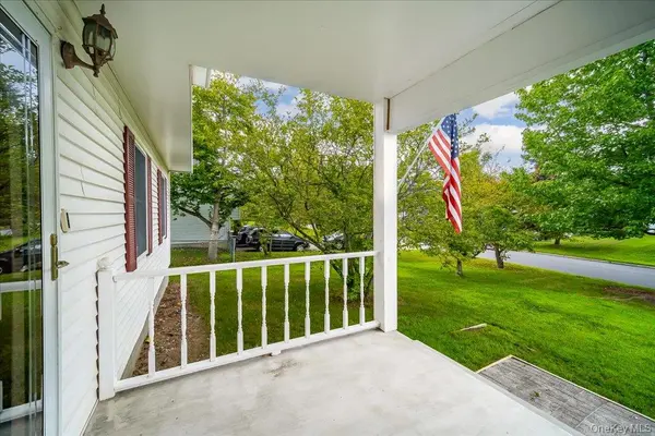 207 Butter Hill DR, New Windsor, NY 12553