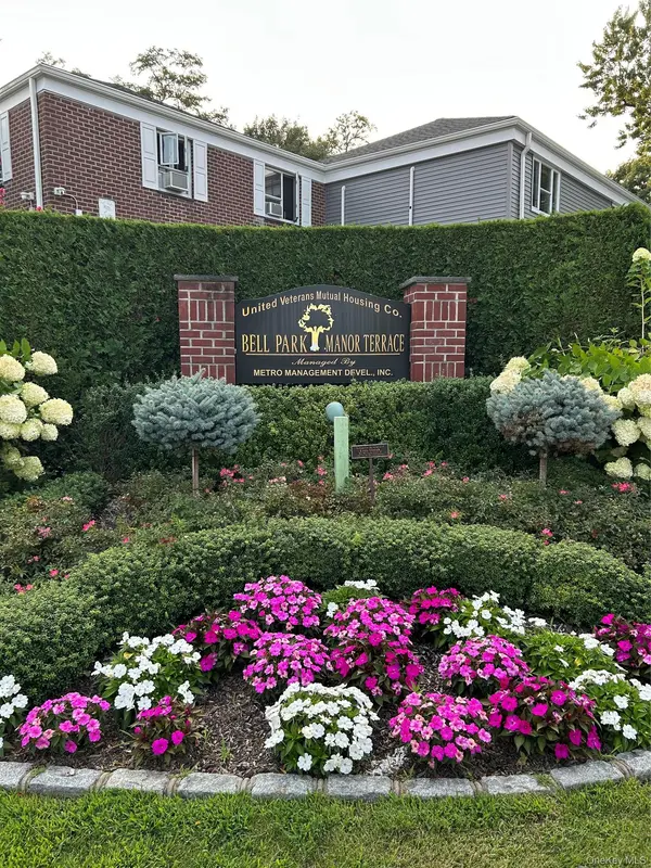 220-21 Hillside AVE #Upper, Queens Village, NY 11427