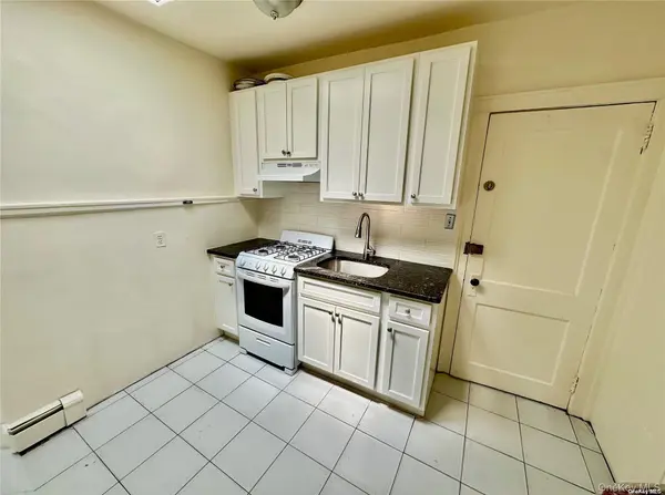 918 Hempstead ST #4, Franklin Square, NY 11010