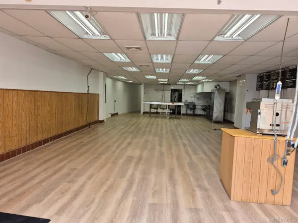29 Glen Street #1st floor store space, Glen Cove, NY 11542