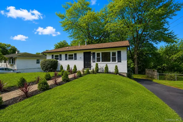 15 Fleetwood DR, Newburgh, NY 12550