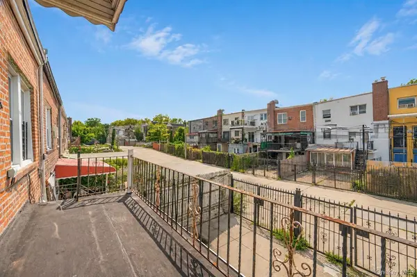 25-50 86th ST, East Elmhurst, NY 11369
