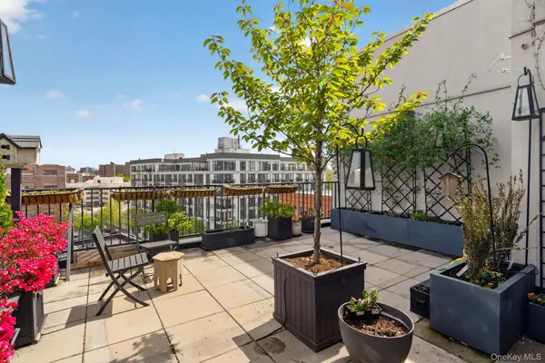 225 E 138 ST, Bronx, NY 10451