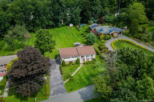 8 Pinewood Sherman, CT SHRS, Call Listing Agent, CT 06784
