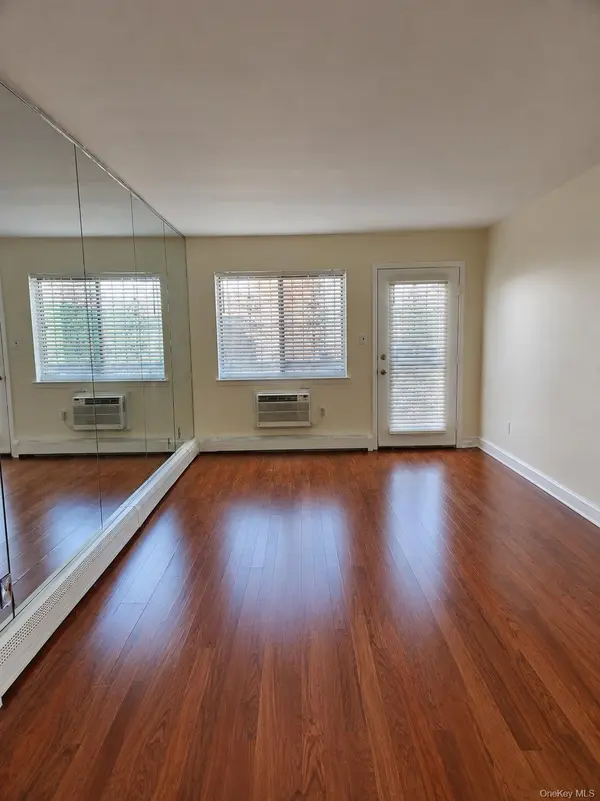 9711 N Conduit AVE #2C, Ozone Park, NY 11417