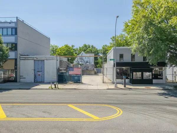 21120 Northern BLVD, Bayside, NY 11361