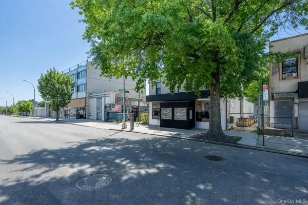 21120 Northern BLVD, Bayside, NY 11361