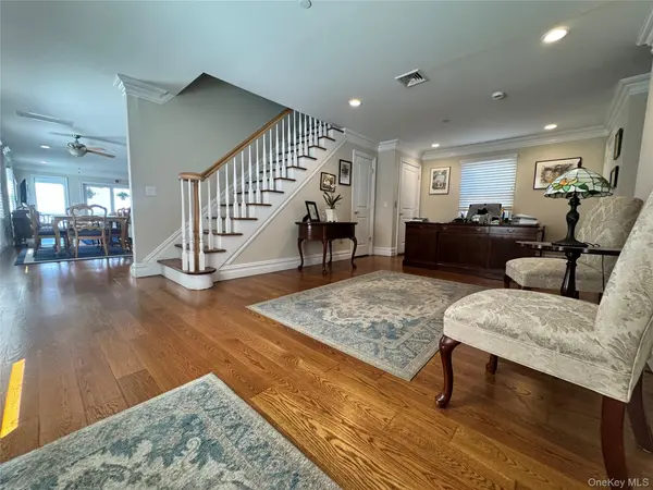 839 W Park AVE, Long Beach, NY 11561