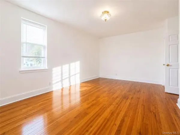 8511 34th AVE #3H, Jackson Heights, NY 11372