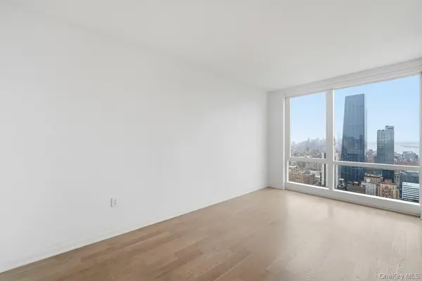 460 W 42nd Street #57G, New York (manhattan), NY 10036