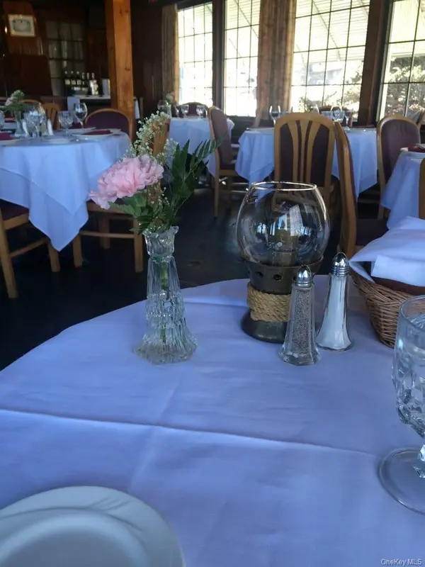 1725 Route 9W, Milton, NY 12547