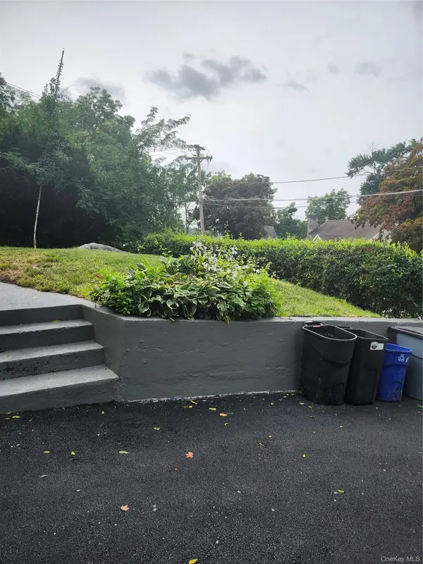 222 N Terry Hill RD, Carmel, NY 10512