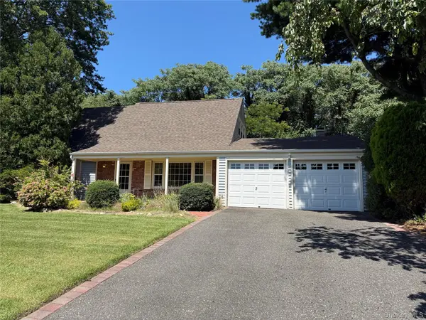 51 Hastings DR, Stony Brook, NY 11790