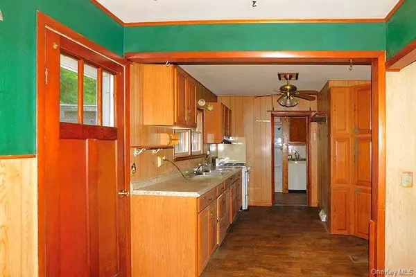900 Salisbury TPKE, Red Hook, NY 12571
