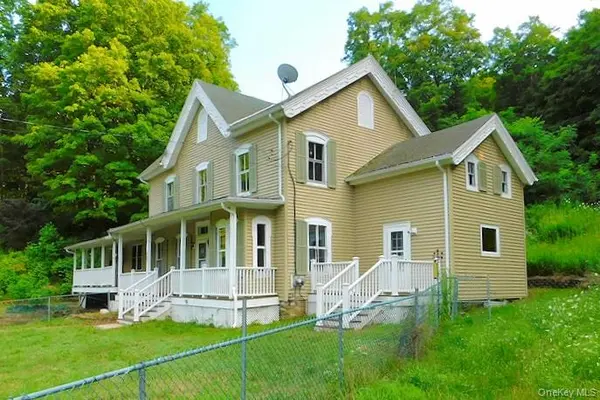 900 Salisbury TPKE, Red Hook, NY 12571