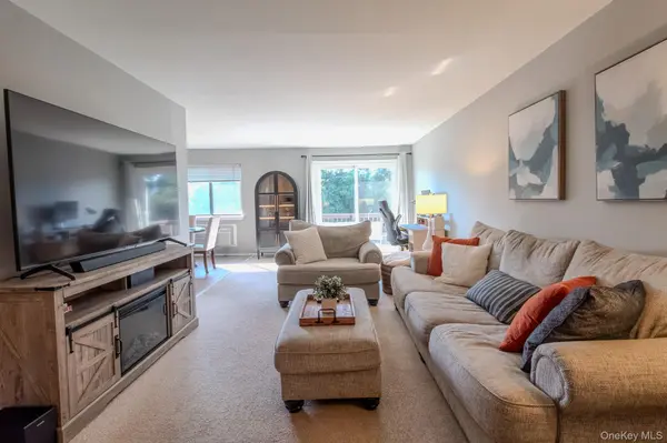 23 Village Park DR #3B, Fishkill, NY 12524