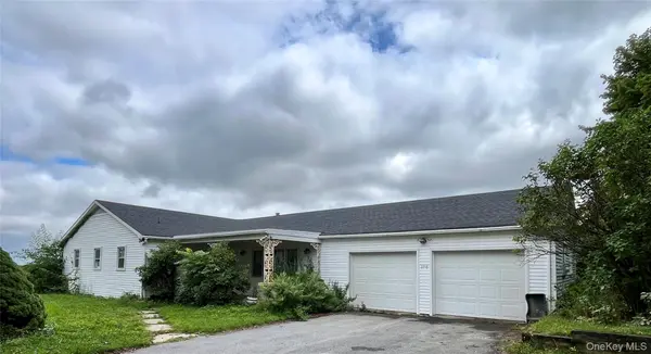 370 Greeves RD, New Hampton, NY 10958