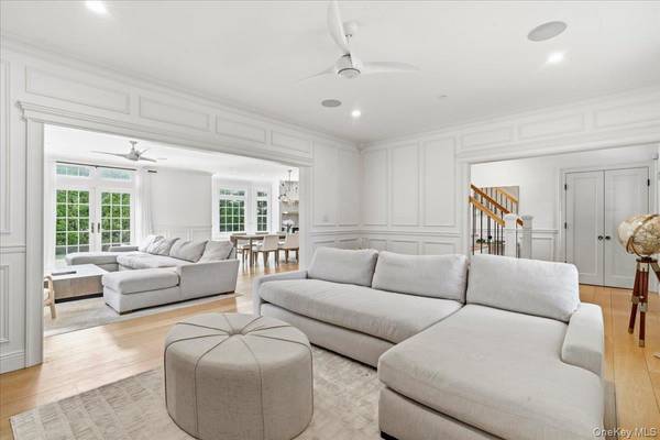 198 Kensington RD, Garden City, NY 11530