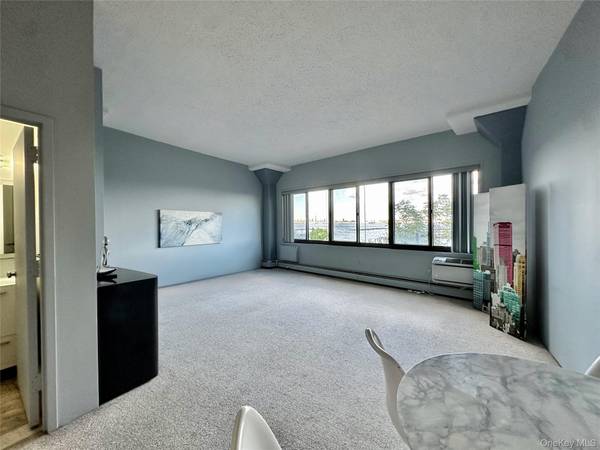 10 Bay Street Landing #2B, Staten Island, NY 10301