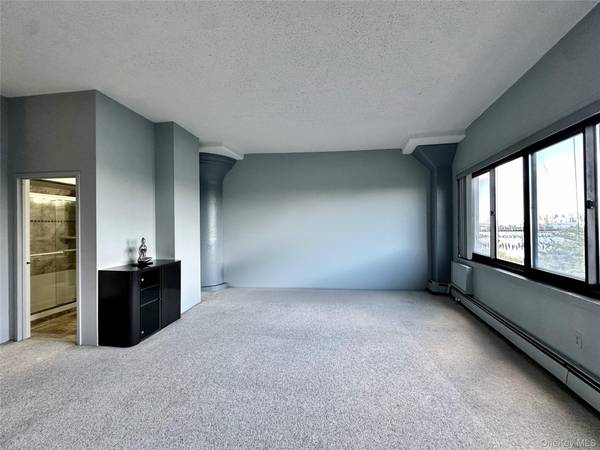 10 Bay Street Landing #2B, Staten Island, NY 10301