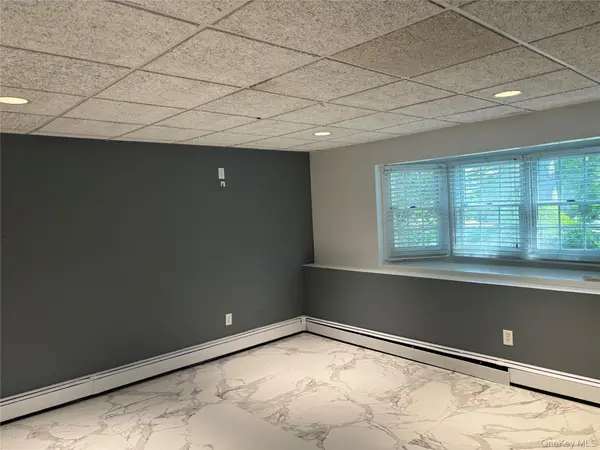 275 Evergreen AVE, Huntington Station, NY 11746
